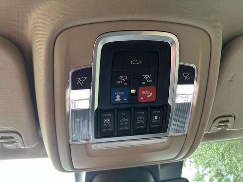 Used 2019 RAM 1500 Limited AWD/4WD image 19