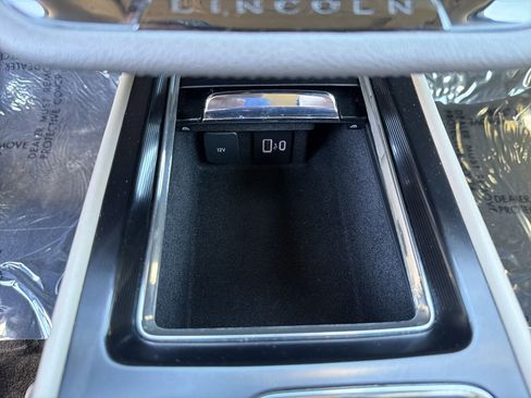 Used 2022 Lincoln Corsair Reserve w/ Equipment Group 201A image 12