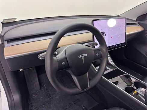 Used 2019 Tesla Model 3 Mid Range image 13