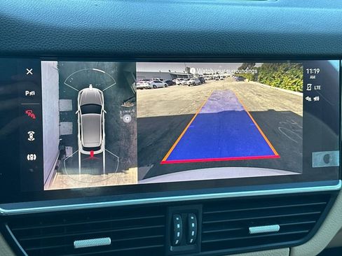 Used 2022 Porsche Cayenne image 20