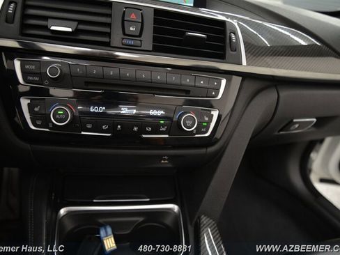 Used 2018 BMW M4 Convertible image 28