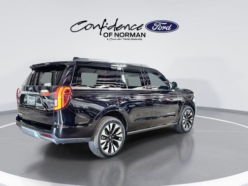 New 2026 Ford Expedition Platinum w/ Driver's Package AWD/4WD image 9