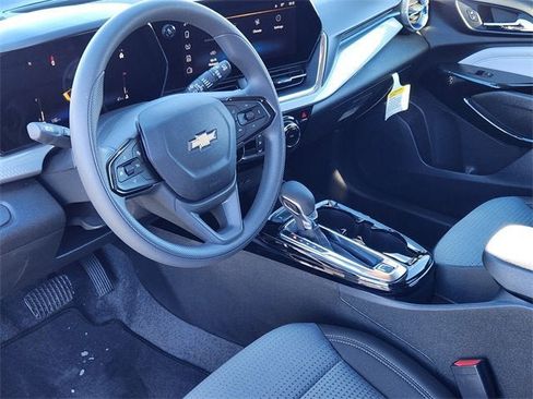 New 2025 Chevrolet Trax LT image 20