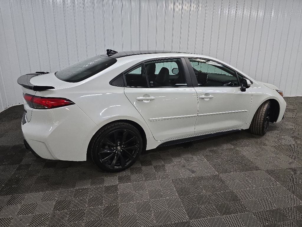 Used 2023 Toyota Corolla XSE FWD image 3