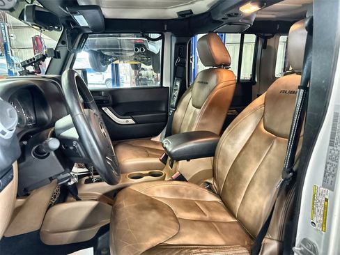 Used 2015 Jeep Wrangler Unlimited Rubicon w/ Dual Top Group image 12