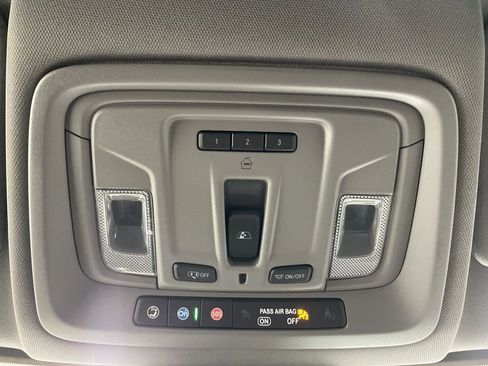 Used 2024 GMC Sierra 3500 Denali image 59