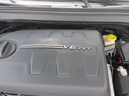 Used 2022 Jeep Cherokee Latitude Lux AWD/4WD image 25