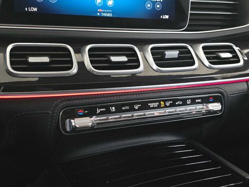 Certified 2020 Mercedes-Benz GLE 350 4MATIC image 31