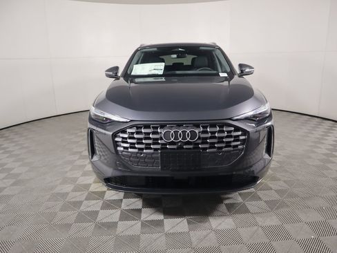 Used 2025 Audi Q5 Premium Plus w/ Premium Plus image 3