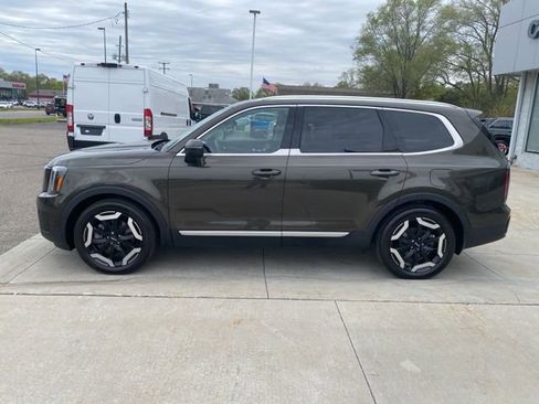 Used 2023 Kia Telluride EX X-Line AWD/4WD image 9