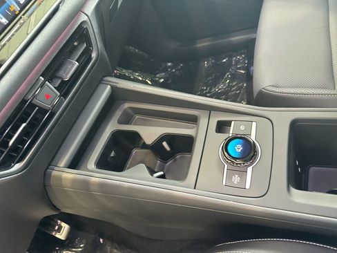 New 2025 Volkswagen Tiguan SE R-Line image 20