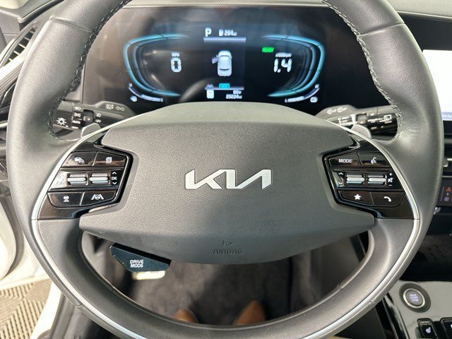 Used 2023 Kia Niro EX Touring FWD image 22