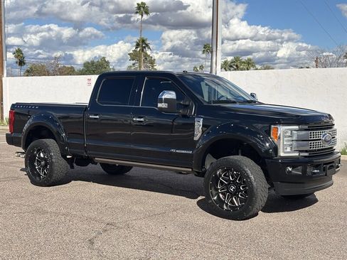 Used 2017 Ford F250 Platinum w/ Platinum Ultimate Package image 3