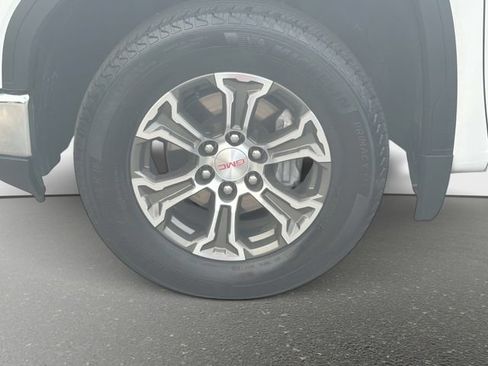Used 2026 GMC Sierra 1500 SLT AWD/4WD image 10