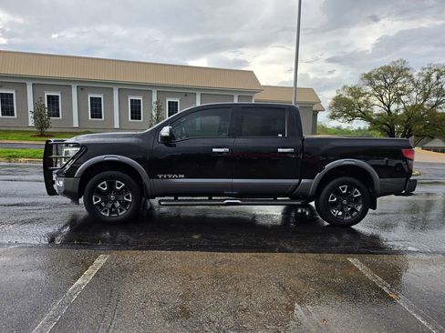 Used 2021 Nissan Titan Platinum Reserve w/ Moonroof Package image 24
