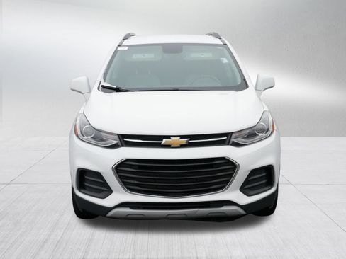 Used 2019 Chevrolet Trax LT w/ LPO, Cargo Package image 2