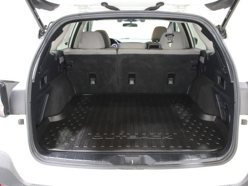 Used 2021 Subaru Outback Premium image 29