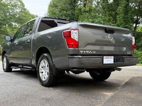 Used 2021 Nissan Titan SV w/ SV Convenience Package RWD image 20
