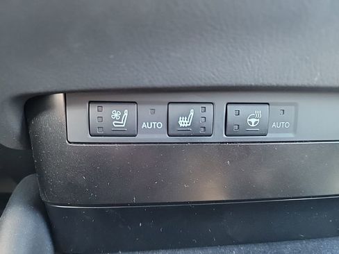 Used 2023 Lexus ES 350 F Sport w/ Accessory Package (Z2) image 12