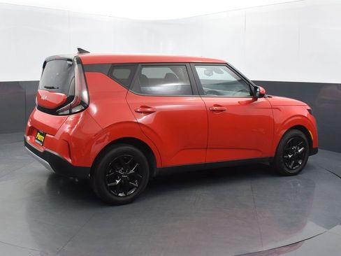 Used 2023 Kia Soul S image 7