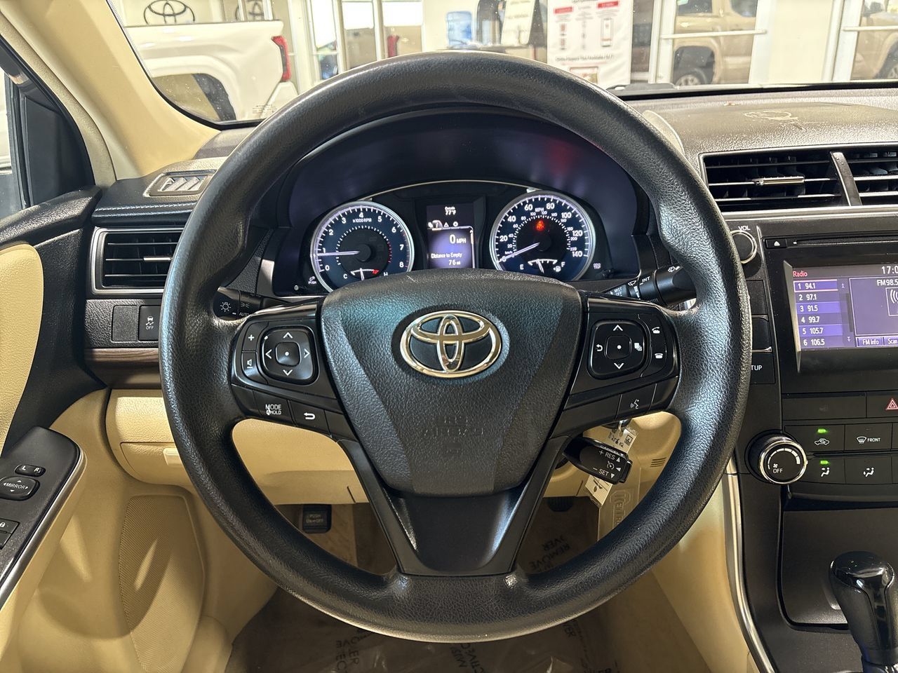 Used 2017 Toyota Camry LE FWD image 14