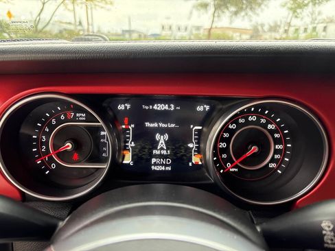 Used 2018 Jeep Wrangler Unlimited Rubicon AWD/4WD image 24