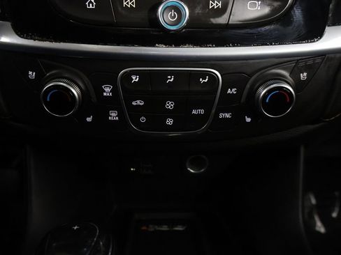 Used 2020 Chevrolet Traverse Premier AWD/4WD image 57