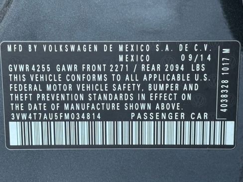 Used 2015 Volkswagen Golf 4-Door FWD image 23