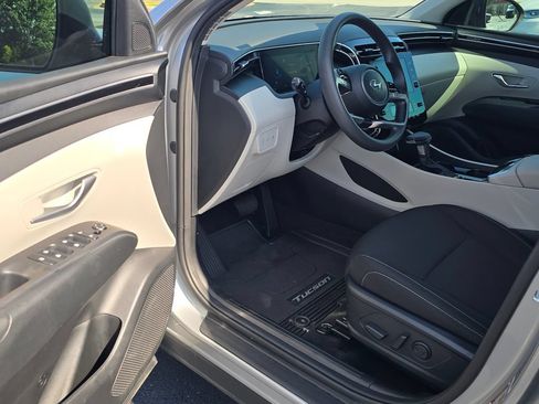 Used 2024 Hyundai Tucson SEL FWD image 9