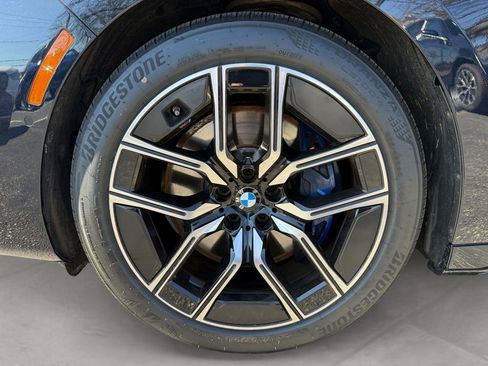Certified 2025 BMW 760i xDrive w/ Executive Package image 14