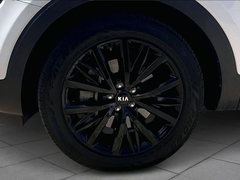 Used 2020 Kia Telluride SX w/ Towing Package image 11