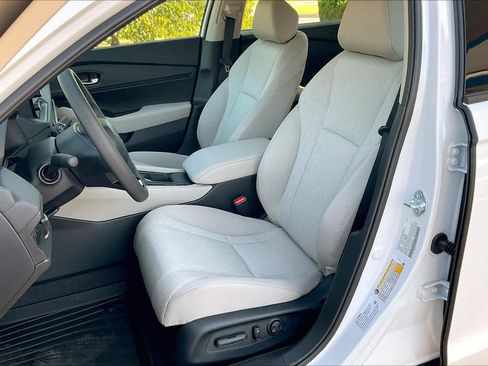 Certified 2025 Honda Accord SE image 9