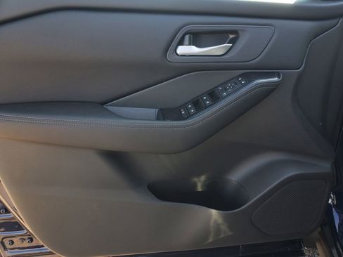 New 2026 Nissan Rogue SV image 9