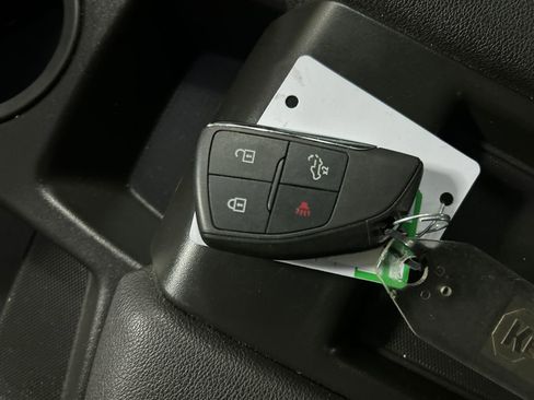 Used 2024 GMC Sierra 2500 Pro w/ Convenience Package image 22