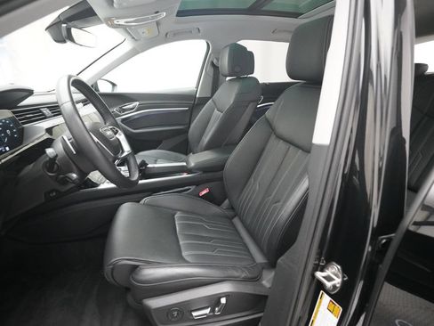 Certified 2024 Audi Q8 e-tron Prestige w/ Prestige Package AWD/4WD image 7