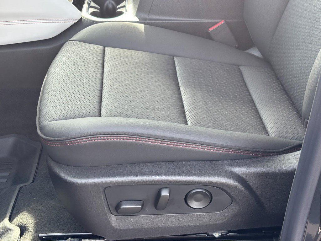 New 2026 GMC Canyon AT4X w/ LPO, Black Badging Package AWD/4WD image 10