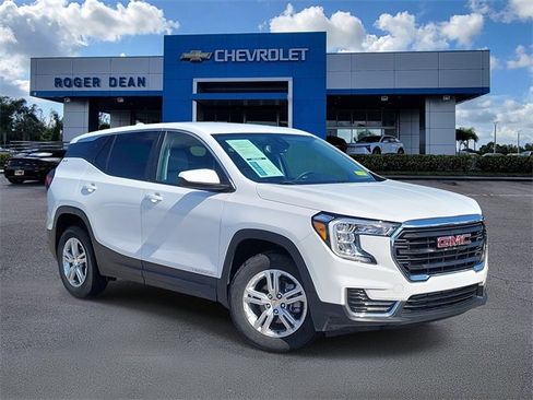 Certified 2024 GMC Terrain SLE image 1