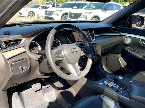 Used 2019 INFINITI QX50 Essential w/ Sensory Package AWD/4WD image 17