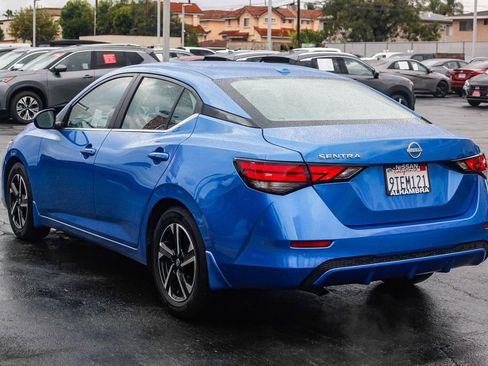 Certified 2025 Nissan Sentra SV image 9