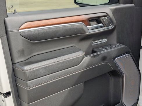 Used 2024 GMC Sierra 1500 Denali AWD/4WD image 14