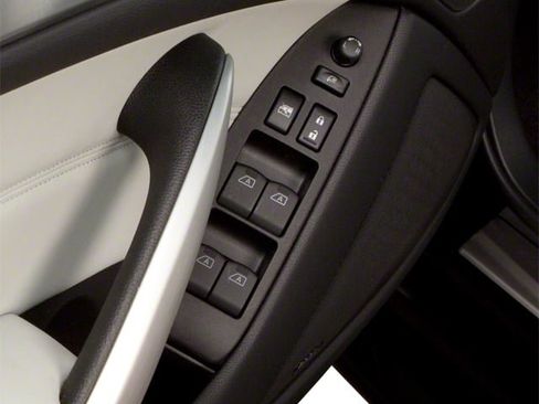 Used 2013 INFINITI G37 Sport w/ Premium Pkg image 19