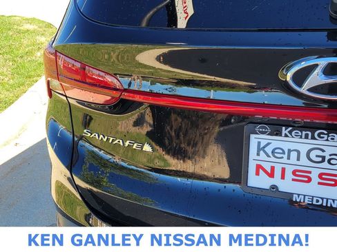 Used 2023 Hyundai Santa Fe SEL image 16