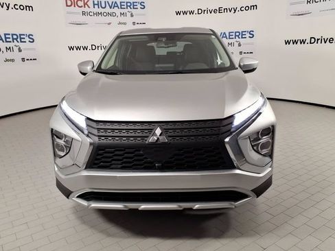 Used 2024 Mitsubishi Eclipse Cross SE AWD/4WD image 2