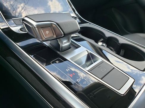 Used 2022 Audi Q7 3.0T Premium image 24