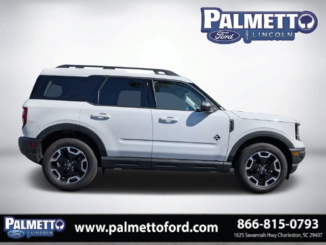 Used 2023 Ford Bronco Sport Outer Banks w/ Tech Package AWD/4WD image 2