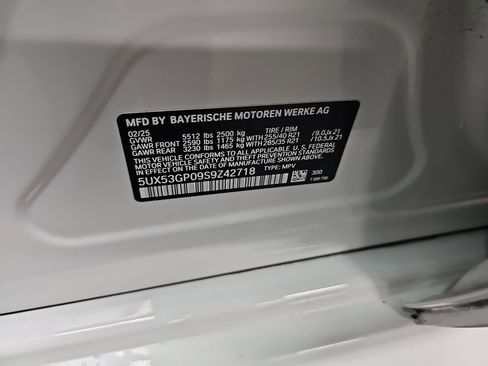 Certified 2025 BMW X3 xDrive30i w/ M Sport Package image 38