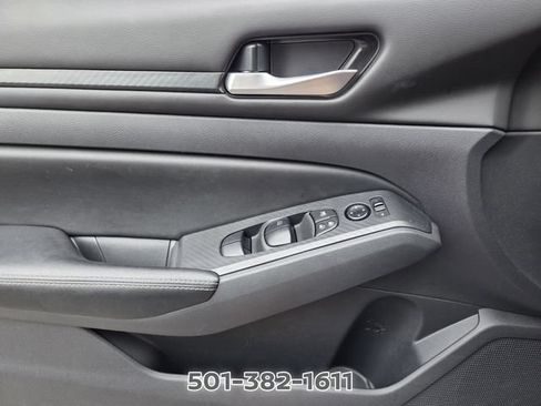 Used 2025 Nissan Altima 2.5 SV FWD image 28