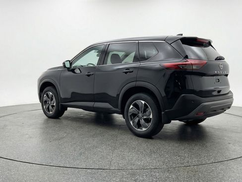 Used 2025 Nissan Rogue SV FWD image 6