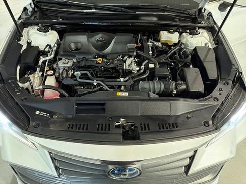 Used 2021 Toyota Avalon Limited image 23