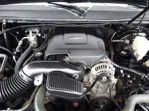 Used 2013 Cadillac Escalade EXT Premium image 32